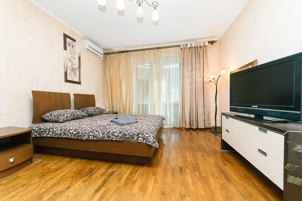 Two-Storey Apartment Near Iec 基輔