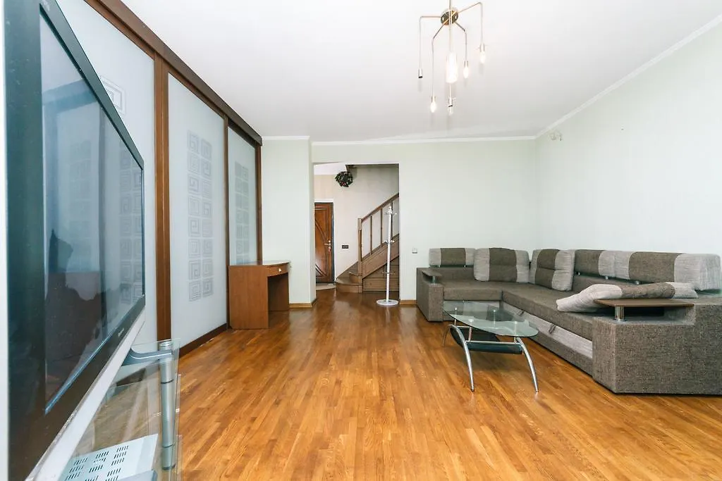 Two-Storey Apartment Near Iec Kijev